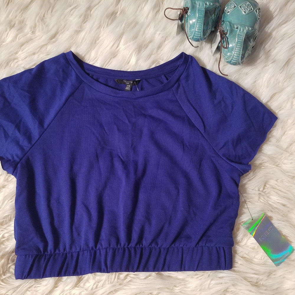 DEAL: 3x$15 Tresics Mid Crop Top